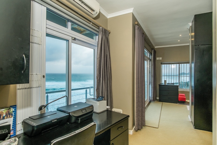 5 Bedroom Property for Sale in Scarborough Western Cape